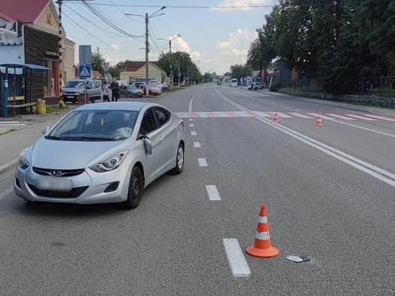 У Київській області легковик на пішохідному переході збив 11-річну дівчинку. Фото