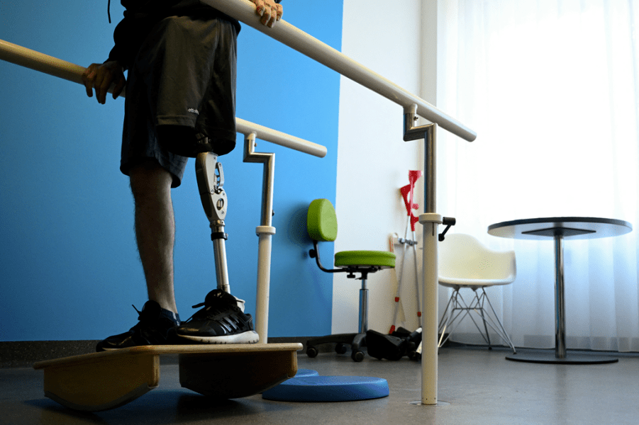 Протезування українських захисників