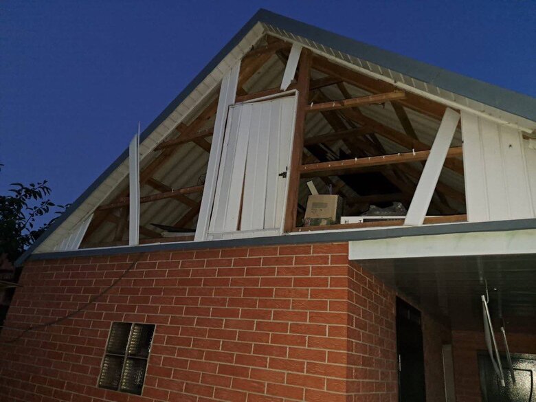 Росіяни ввечері та вночі обстрілювали Нікопольщину, постраждали 2 особи, пошкоджено понад 20 будинків 03