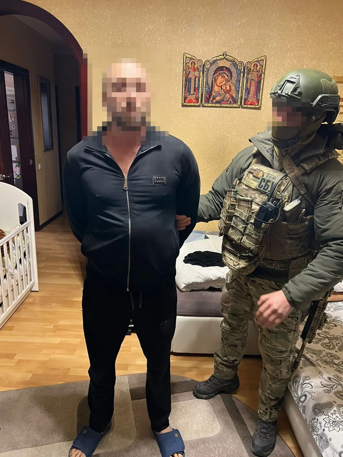 У Києві шахраї продали подружжю неіснуючу квартиру за 29 млн грн. Фото dqxikeidqxidqrant