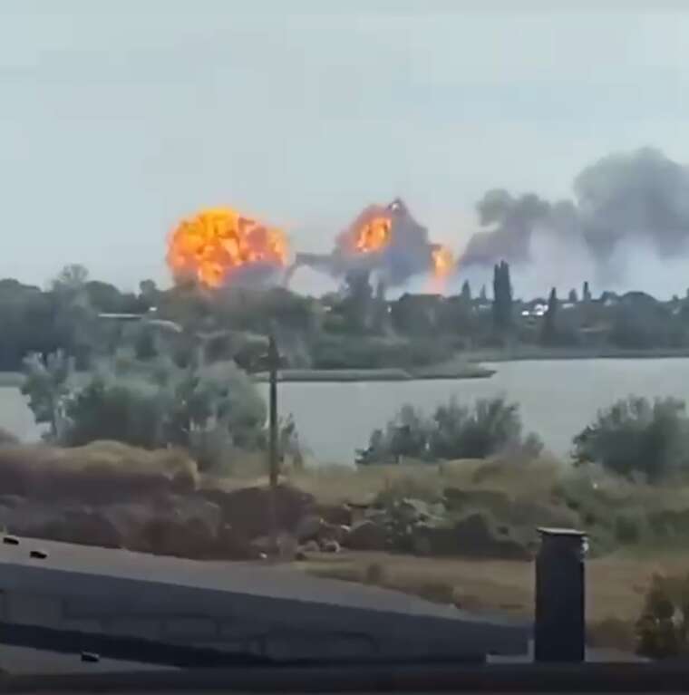 Окупанти поскаржилися на атаку на аеродром у Новофедорівці: де розташований і чим удари по ньому допоможуть ЗСУ. Карта dqxikeidqxidqeant