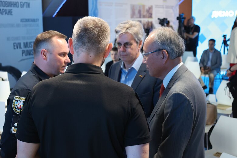     : ³       ,      13