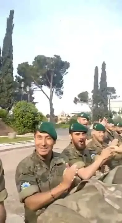 Испанские инструкторы провели украинских воинов под крики dqxikeidqxidqeant