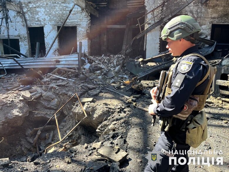 Последствия вражеских обстрелов Донбасса 06