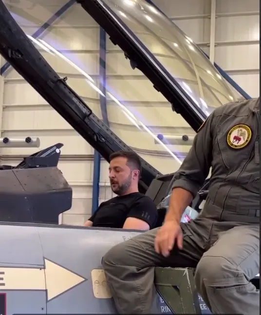 Зеленский в Нидерландах лично dqxikeidqxidqeant