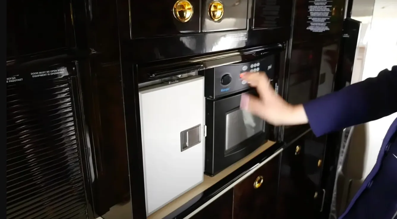    :     Embraer Legacy 600 