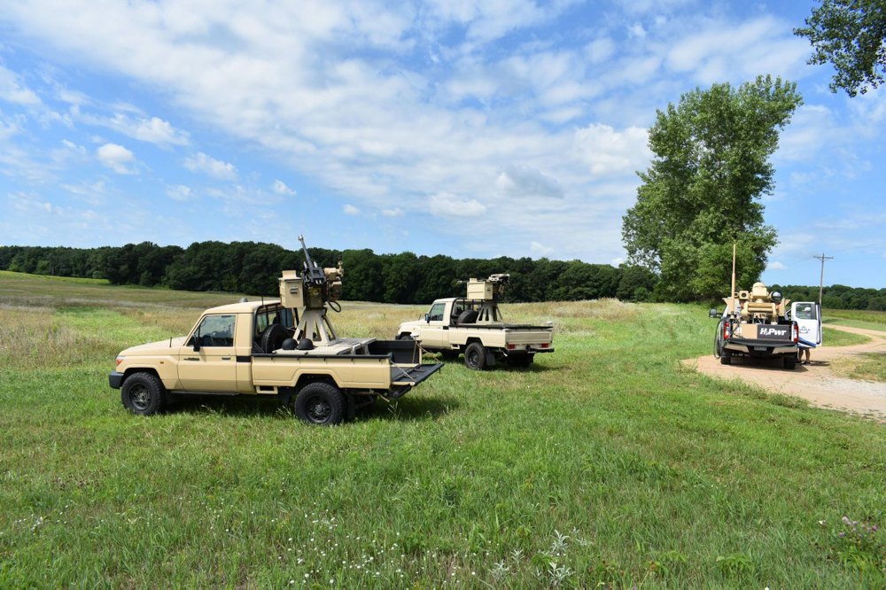 Випробування автомобілів ’Скорпіон’ та вежі M-ACE