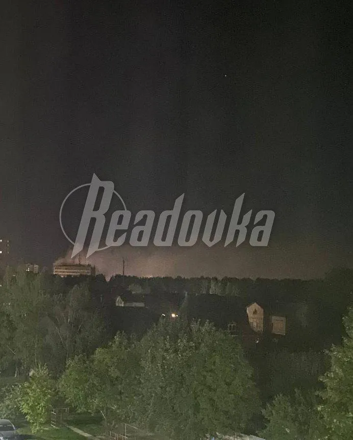 В Брянске слышали взрывы: заявлено об атаке БПЛА на промышленный объект. Фото и видео dqxikeidqxidqrant