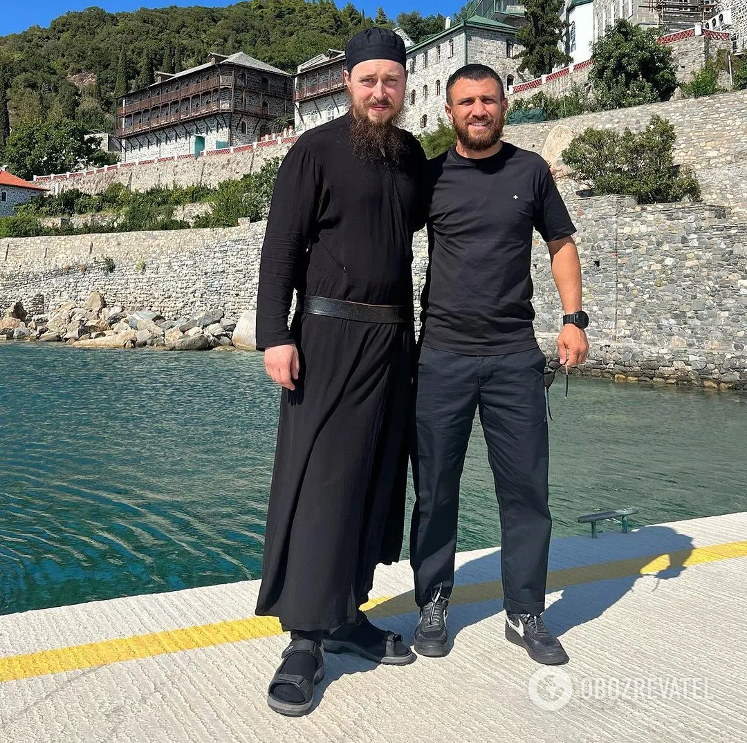 Ломаченко улетел из Украины и показал, что с ним происходит. Фотофакт dqxikeidqxidqeant