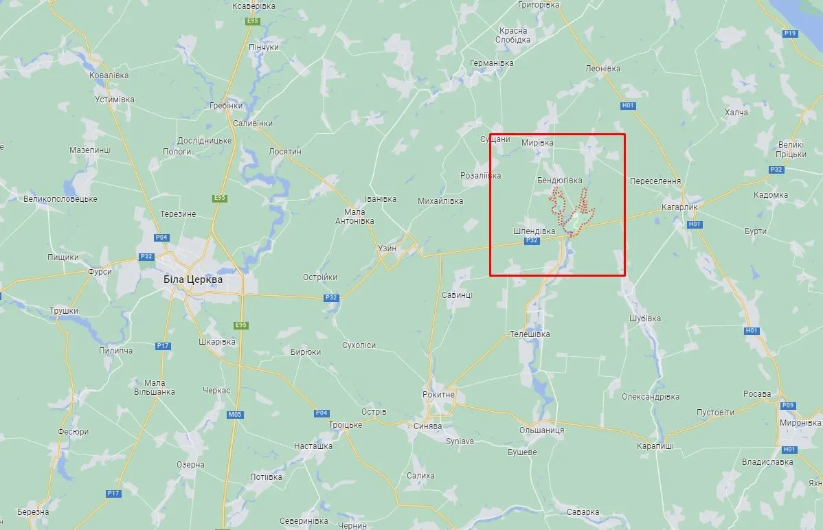 На Київщині близько семи годин гасили пожежу на нелегальному сміттєзвалищі. Фото dqxikeidqxidqeant