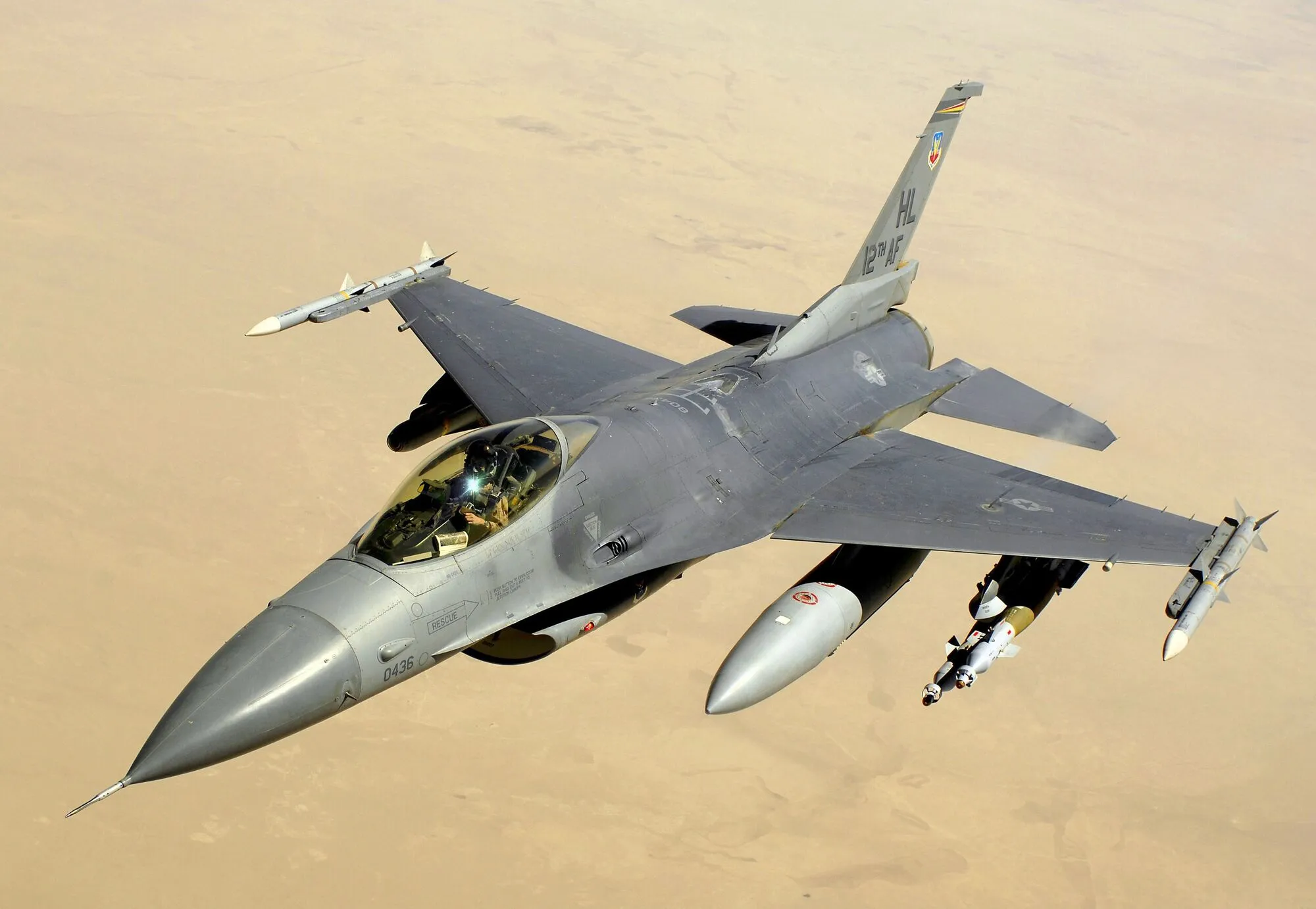 F-16 Fighting Falcon dqxikeidqxidqrant
