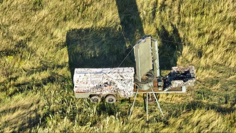 Сотни единиц военной техники,