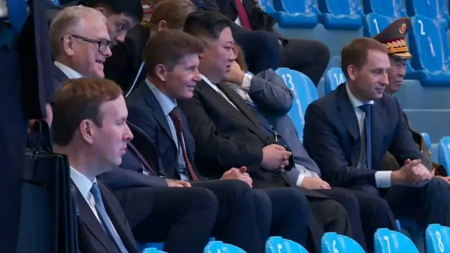 Кім Чен Ин в океанаріумі