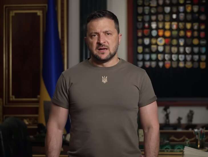 Зеленский стал одеваться "расслабленнее"? В сети обратили внимание на важный нюанс