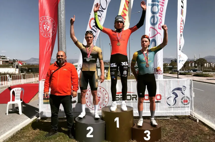 Чемпіон Росії відмовився виступати за РФ і прийняв громадянство Узбекистану dqxikeidqxidqrant