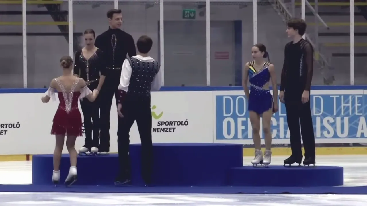 Украинские фигуристы погремились прикасаться к российским грузинам, проигнорировав их на награждении. Видео