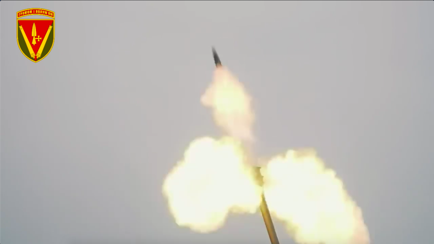 Знищують все, що знаходять: українські артилеристи показали ефектні удари по ворогу. Відео dqxikeidqxidqrant