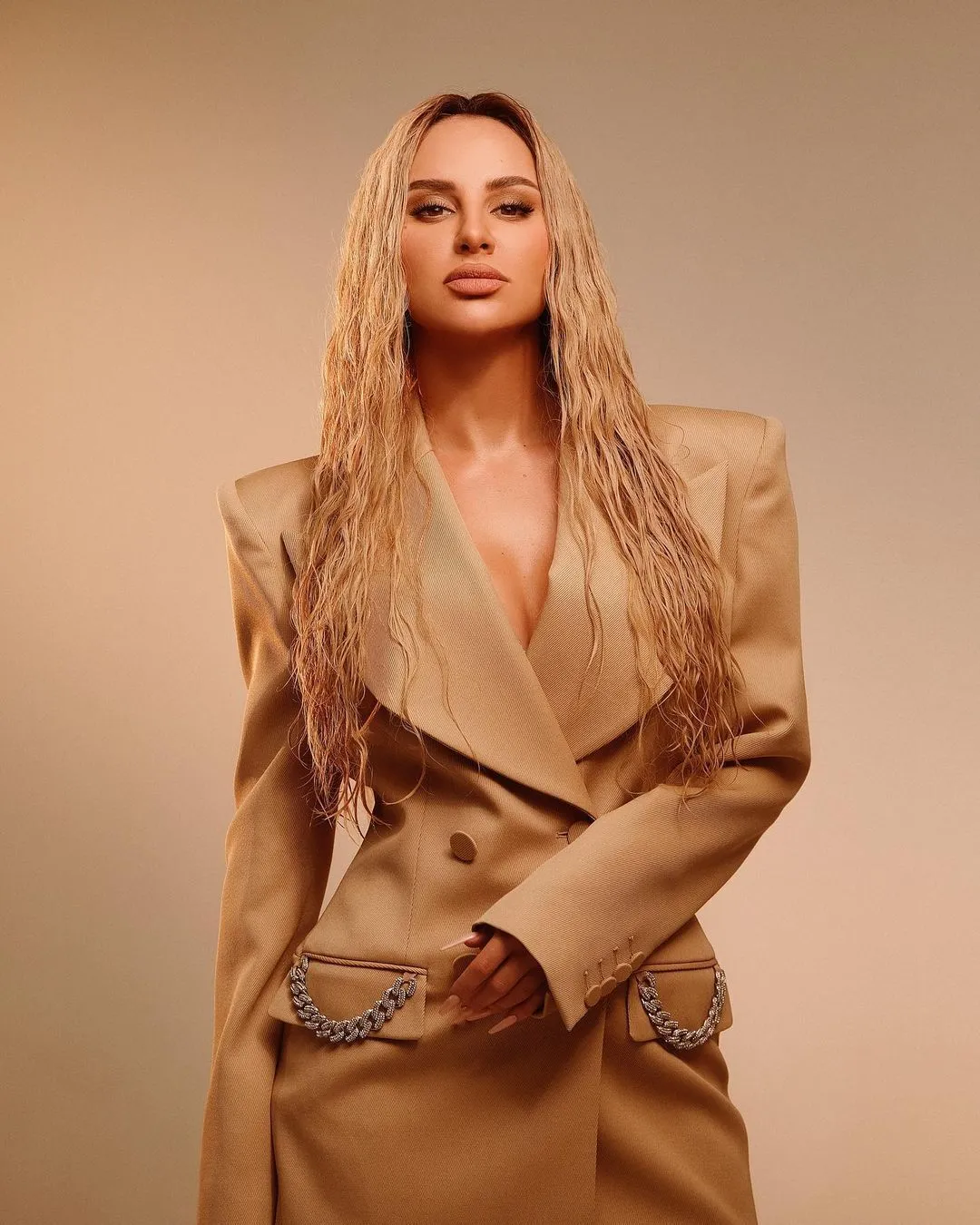 -   Asti    dqxikeidqxidqrant