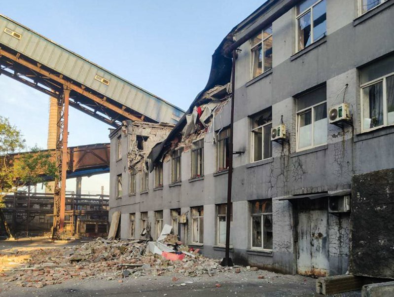 Авдіївський коксохім після обстрілів