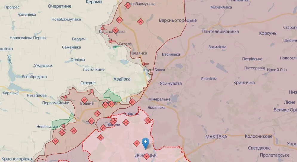 У центрі Донецька пролунав гучний вибух: на місці валить дим стовпом. Відео і фото