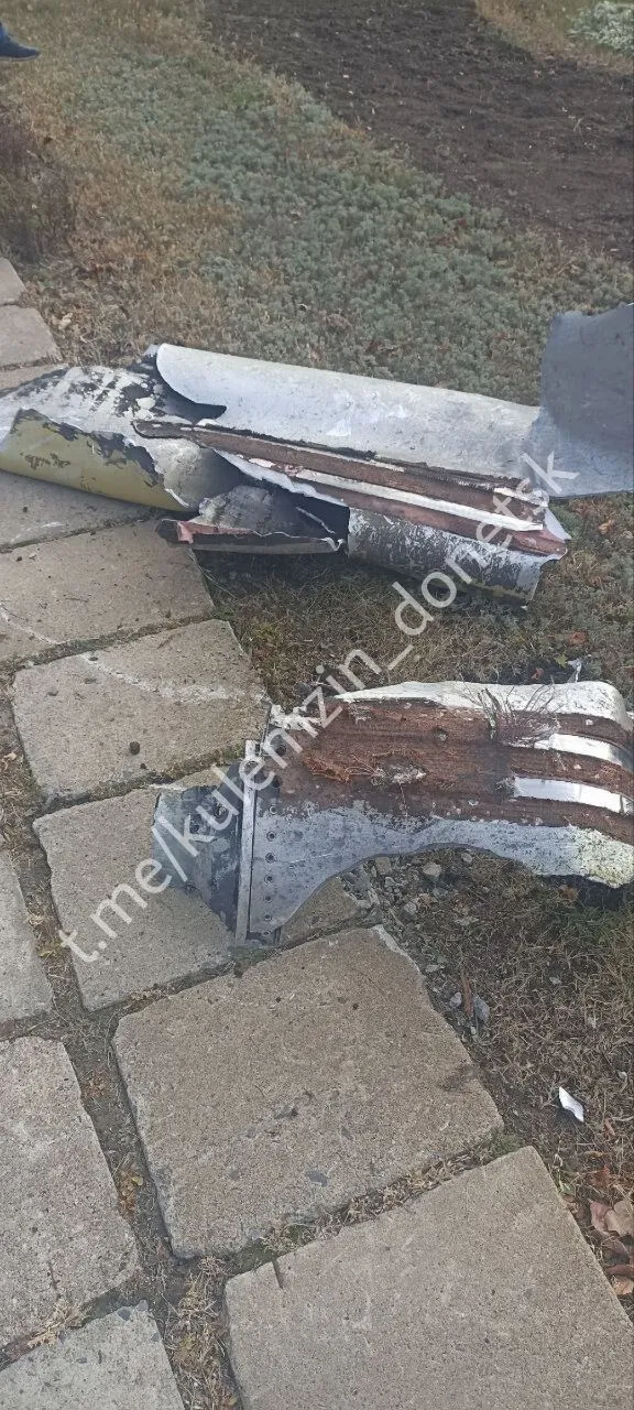 У центрі Донецька пролунав гучний вибух: на місці валить дим стовпом. Відео і фото dqxikeidqxidqrant