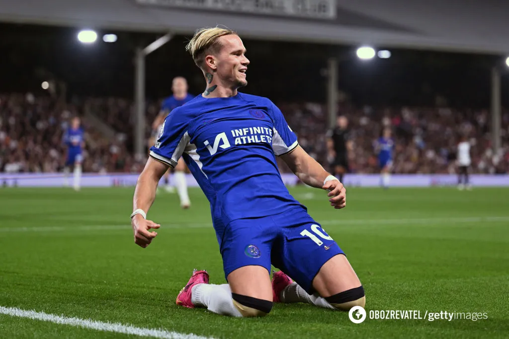 Мудрик фантастичним ударом забив другий гол за