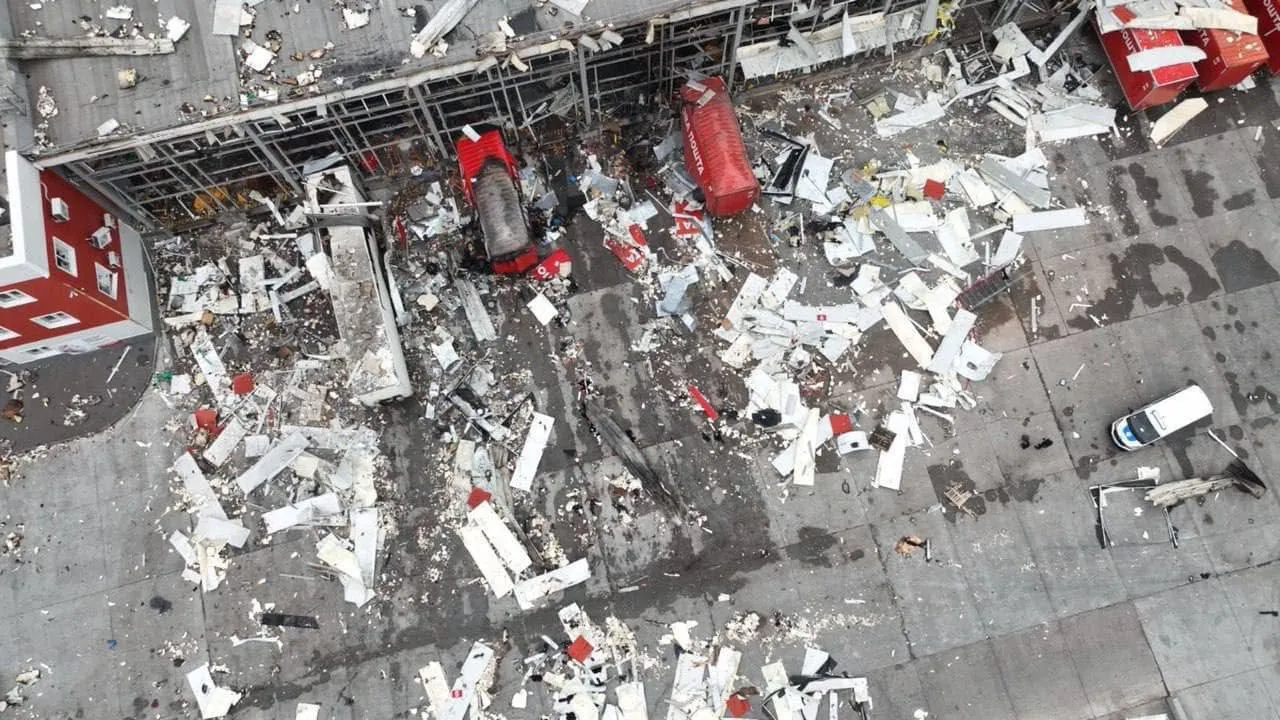 В мережу потрапили відео з моментом прильоту по терміналу dqxikeidqxidqrant