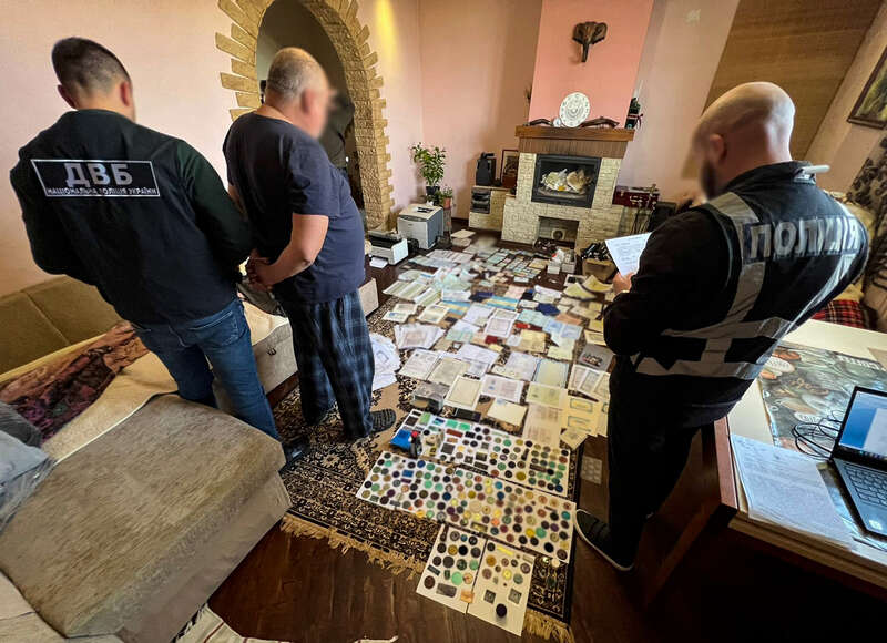 Подделывал документы государственных учреждений для ухилянтов - во Львовской области полицейские разоблачили злоумышленника Підроблював документи державних установ для ухилянтів – на Львівщині поліцейські викрили зловмисника