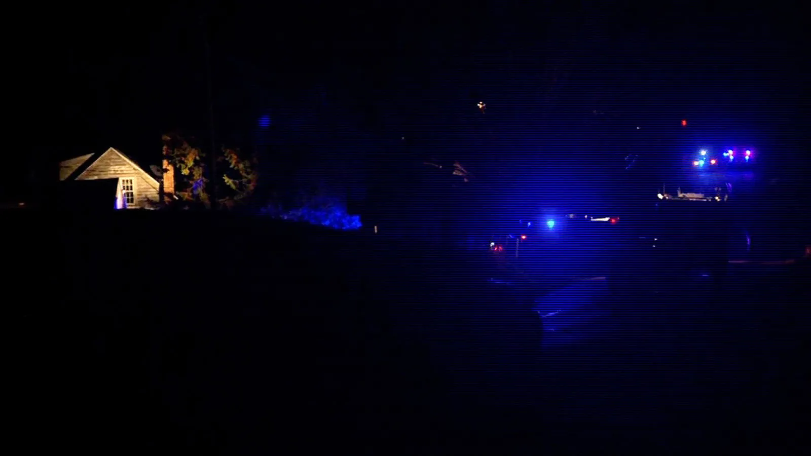 Задіяні десятки авто та вертоліт: у США продовжують пошуки стрільця, який убив 18 людей. Відео