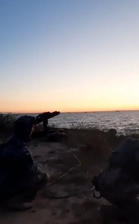 Як воїни ЗСУ нищать ворога зі шведського легкого протикорабельного ракетного комплексу RBS-17: відео dqxikeidqxidqeant