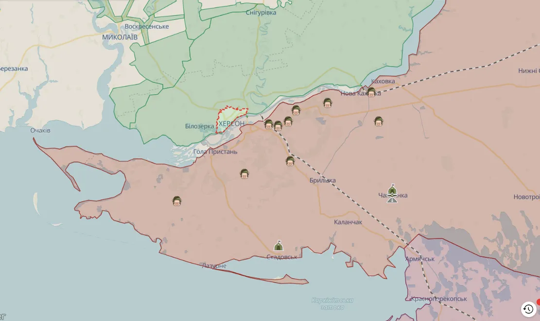 Окупанти вночі обстріляли центр Херсона: загинула жінка, троє людей постраждали dqxikeidqxidqeant