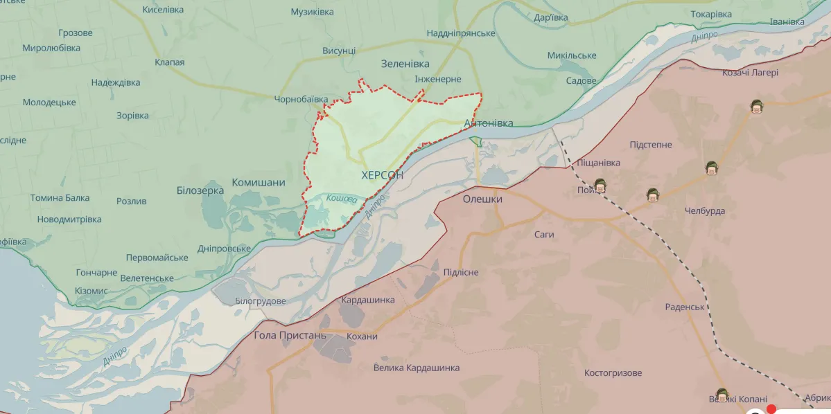 Окупанти вночі обстріляли центр Херсона: загинула жінка, троє людей постраждали