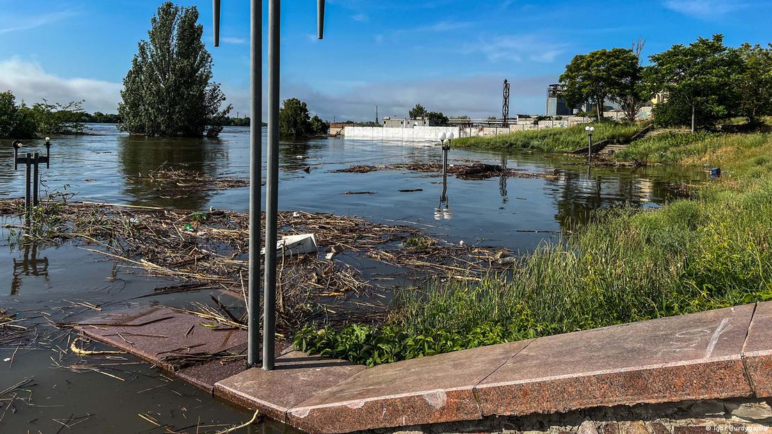 Наслідки руйнування дамби Каховської ГЕС, червень 2023 року Наслідки руйнування дамби Каховської ГЕС, червень 2023 року