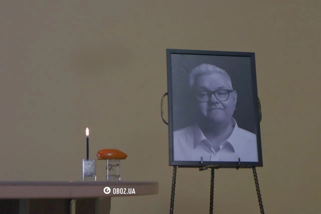 У Києві прощаються з шоуменом Сергієм Сивохом. Фото і відео