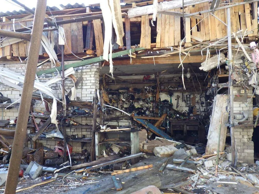 На Сумщині через вибух кисневого балона загинув чоловік: у поліції розповіли деталі трагедії. Фото dqxikeidqxidqeant