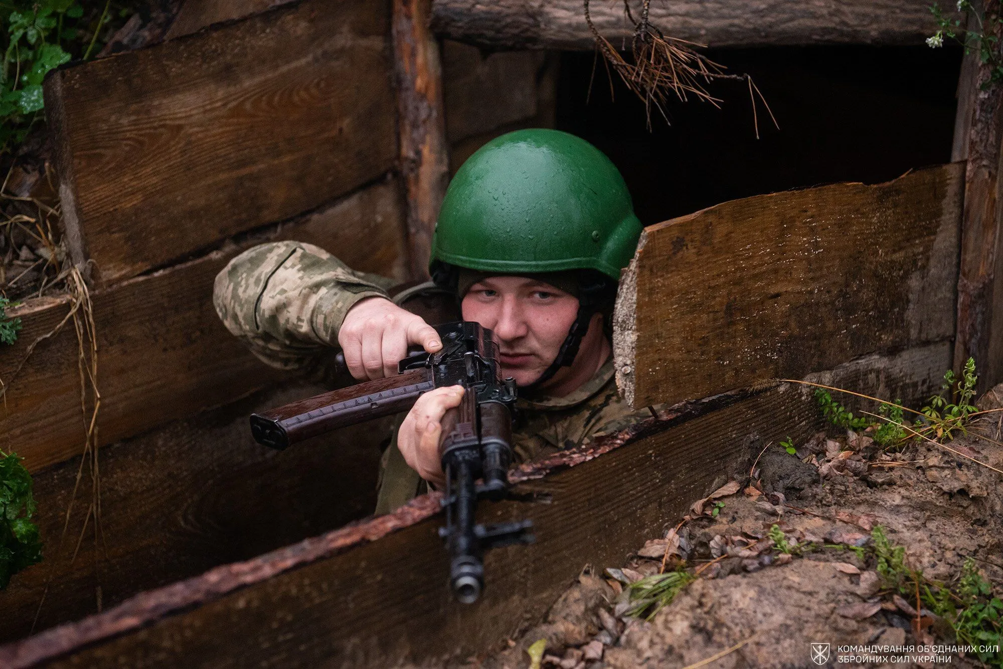 Пройшли горнило війни на сході й півдні: Наєв показав героїв, які вчать українських захисників виживати