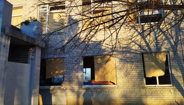 Военные РФ ударили по лицею в Станиславе Херсонской области dqxikeidqxidqeant