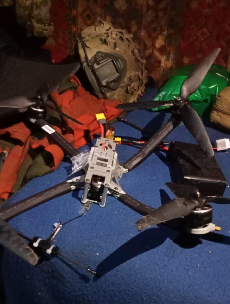 Прикордонники "приземлили" дрон під Бахмутом, тепер він знищуватиме окупантів dqxikeidqxidqeant