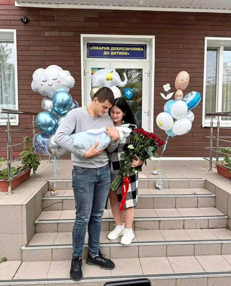 Месяц назад стал папой: в Никополе от удара русского дрона погиб волонтер. Фото