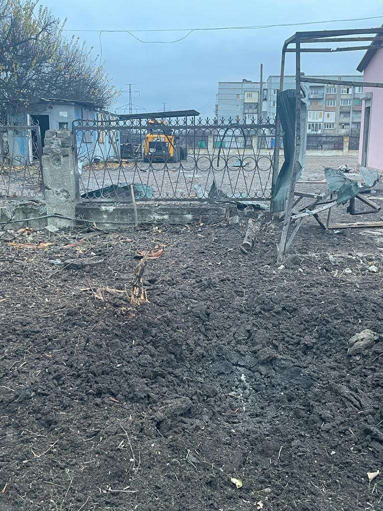 Окупанти обстрілювали Донеччину, пошкоджено промислову будівлю та будинки 01 Окупанти обстрілювали Донеччину, пошкоджено промислову будівлю та будинки 01 dqxikeidqxidqrant