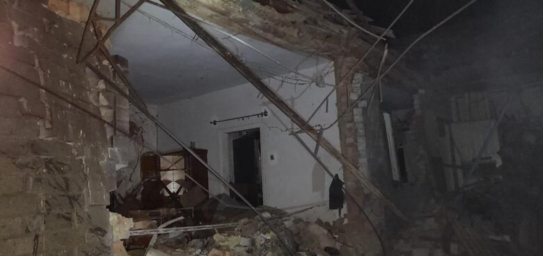 Окупанти обстрілювали Донеччину, пошкоджено промислову будівлю та будинки 04 Окупанти обстрілювали Донеччину, пошкоджено промислову будівлю та будинки 04