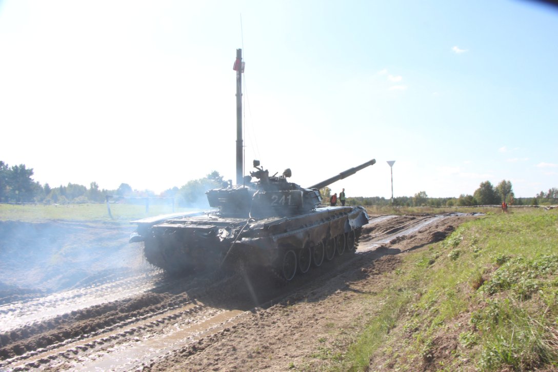 Танк Т-72Б3, ЗС РФ, окупанти, військова техніка dqxikeidqxidqrant