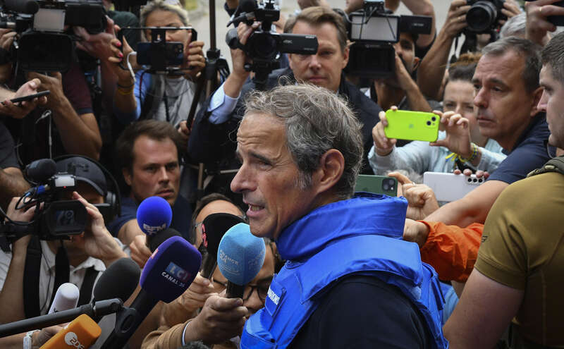 Украинская атомная энергетика находится под внимательным контролем МАГАТЭ, его глава Рафаэль Гросси даже приезжал на оккупированную россиянами ЗАЭС