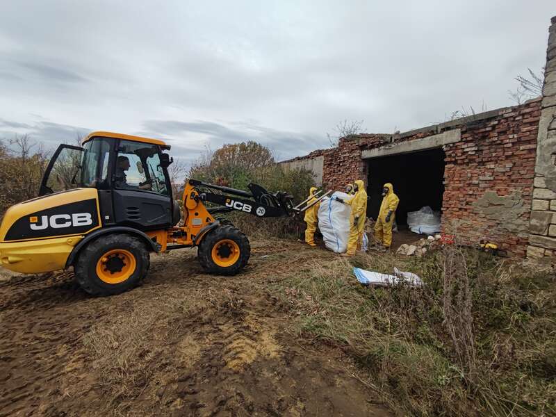        -  1 dqxikeidqxiqtxant