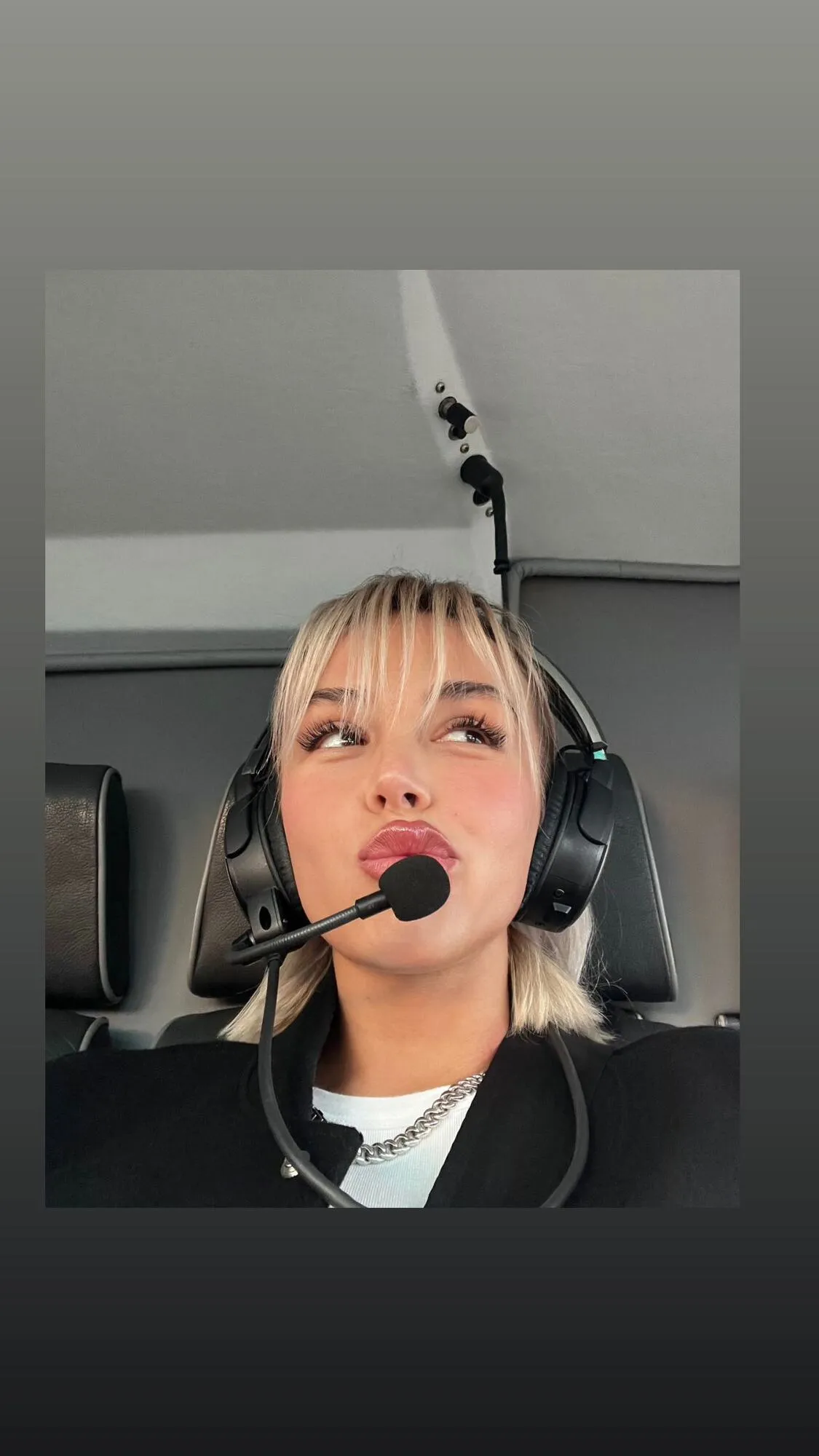 Старша на 7,5 років: Мудрика запідозрили в романі з російською моделлю. Фото dqxikeidqxidqrant