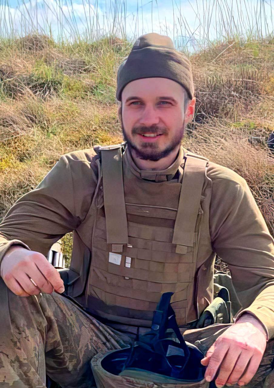 Назавжди 21 рік: на Київщині попрощаються з військовим Артемом Галакою dqxikeidqxidqeant