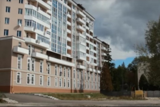 Квартира народного депутата Дмитра Добродомова на вулиці Мечнікова у Львові. Скріншот з відео Квартира народного депутата Дмитра Добродомова на вулиці Мечнікова у Львові. Скріншот з відео dqxikeidqxidqeant