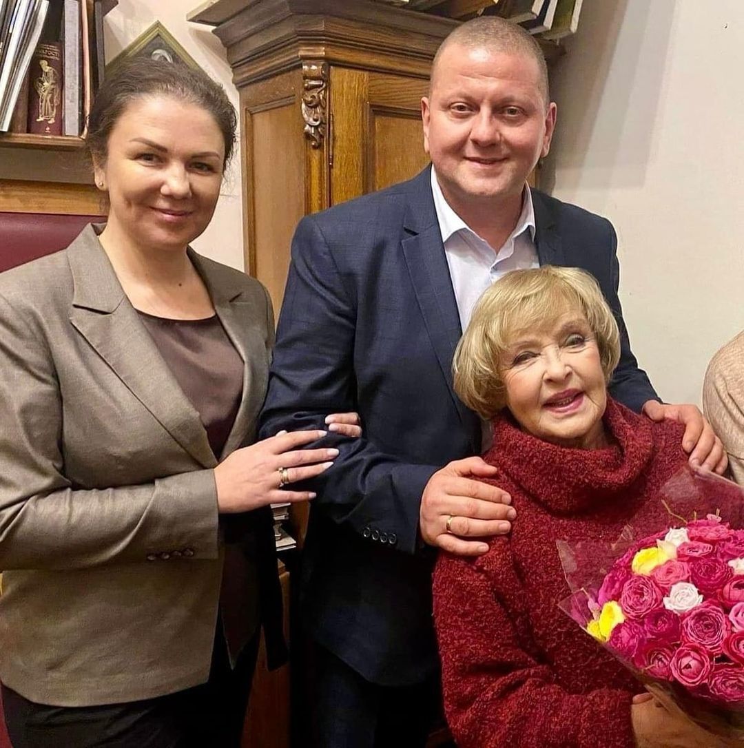 Залужний – людина слова: Ада Роговцева розповіла цікаві факти про dqxikeidqxidqeant