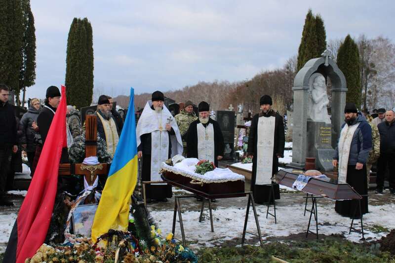 Віддав життя за Україну: на Рівненщині попрощалися сержантом, який загинув у боях на Донеччині. Фото