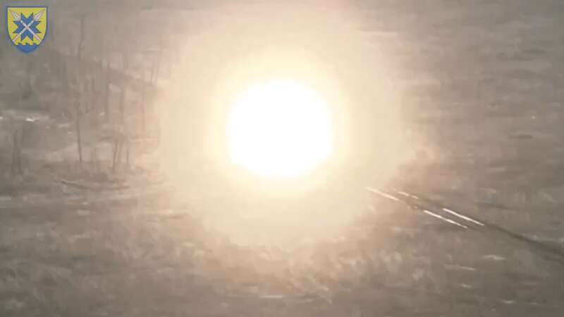 Работали воины Мариупольской бригады: ВСУ точным ударом отменяли российский танк. Видео